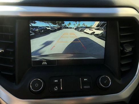 Certified 2021 GMC Acadia SLT image 25