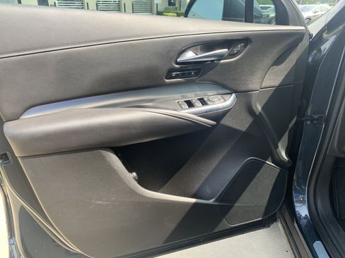 Used 2019 Cadillac XT4 Premium Luxury w/ Technology Package FWD image 14