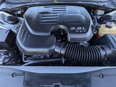 Used 2022 Dodge Charger SXT w/ Leather Interior Group image 12