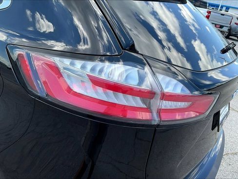 Used 2021 Ford Edge SEL w/ Convenience Package FWD image 27