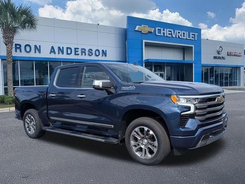 Used 2022 Chevrolet Silverado 1500 High Country w/ Z71 Off-Road Package AWD/4WD image 1