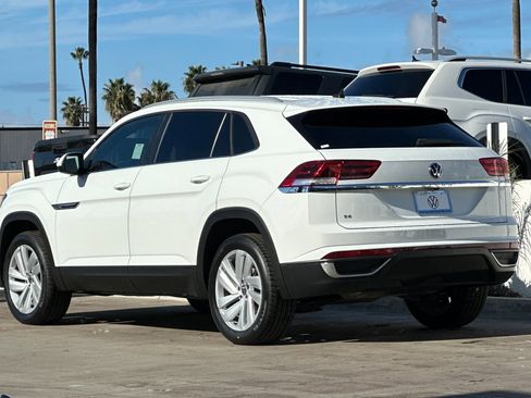 Certified 2022 Volkswagen Atlas Cross Sport SE image 7