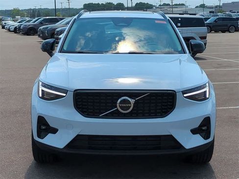 Used 2026 Volvo XC40 B5 Plus w/ Protection Package Premier image 9