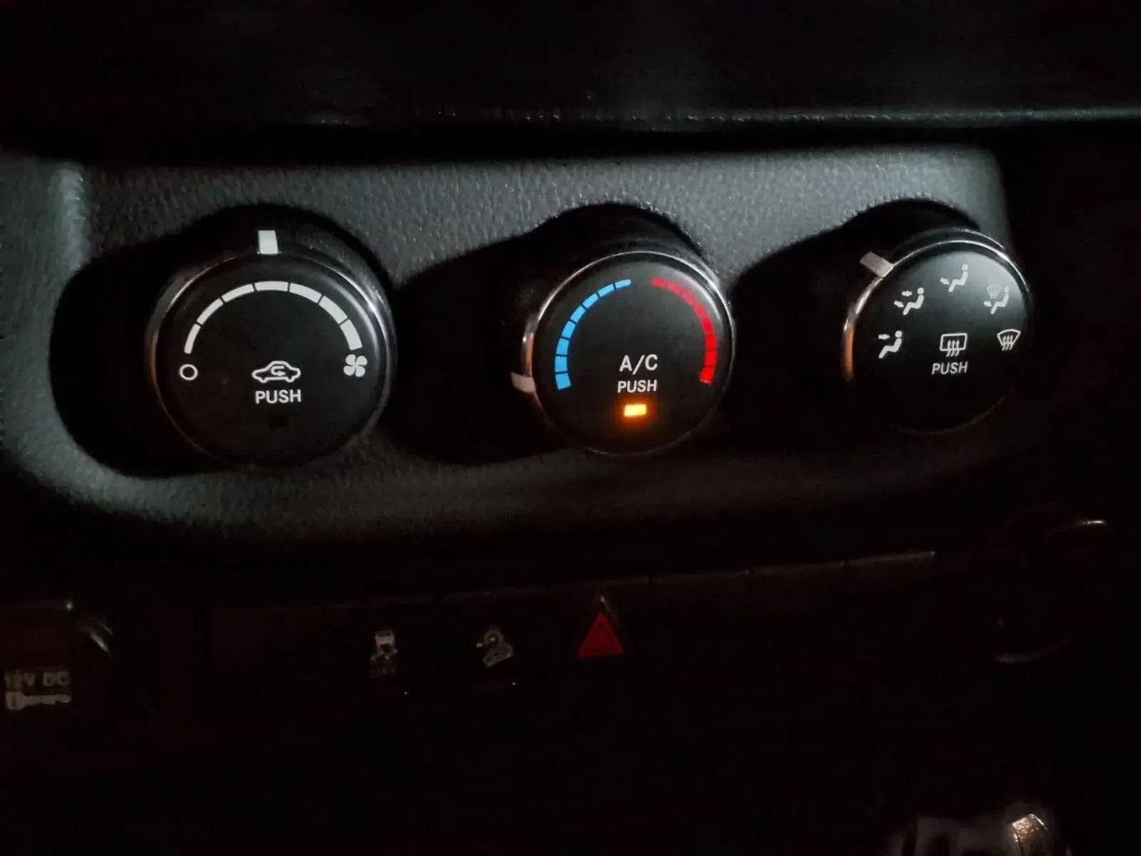 Used 2013 Jeep Wrangler Sport AWD/4WD image 17