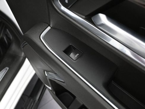 Used 2024 GMC Sierra 3500 SLE w/ SLE Convenience Package image 47