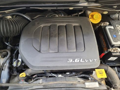 Used 2015 Dodge Grand Caravan American Value Package w/ UConnect Hands-Free Group image 30