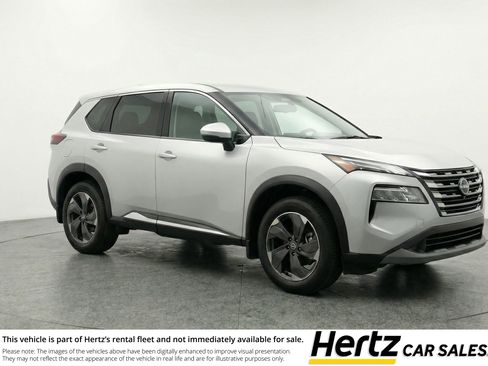 Used 2025 Nissan Rogue SV AWD/4WD image 1