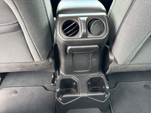 Used 2024 Jeep Gladiator Sport AWD/4WD image 27