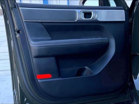 Certified 2025 Hyundai Santa Fe SEL image 23