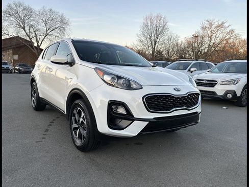 Used 2021 Kia Sportage LX image 1