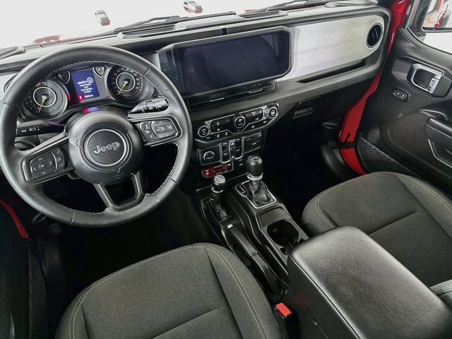 Used 2025 Jeep Wrangler Unlimited Sport AWD/4WD image 27