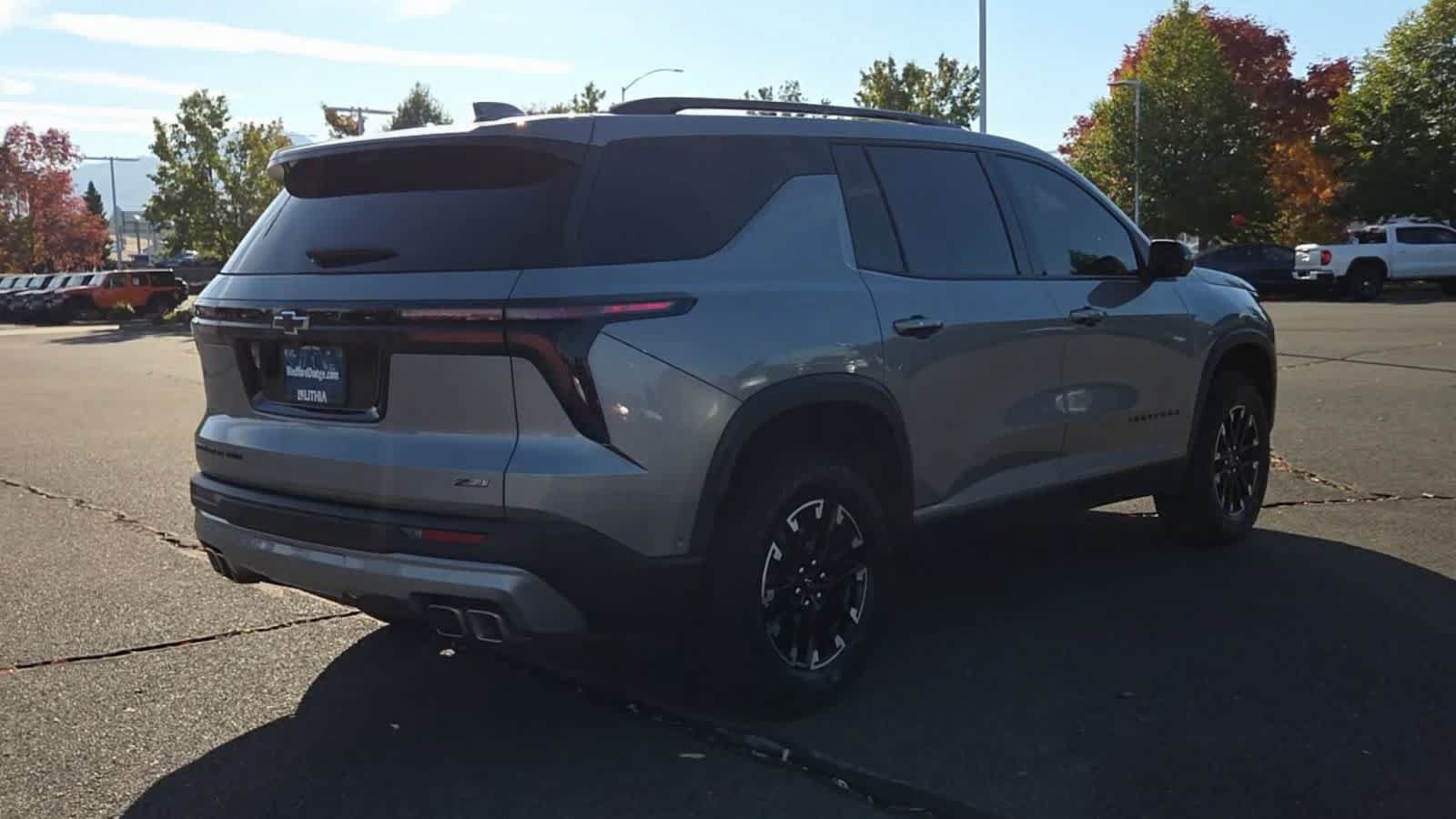 Used 2026 Chevrolet Traverse Z71 w/ Enhanced Driving Package AWD/4WD image 8