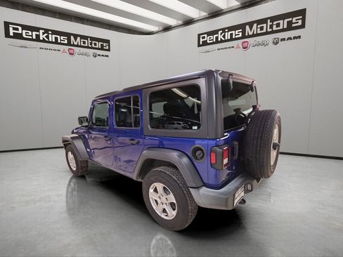 Used 2019 Jeep Wrangler Unlimited Sport S image 3