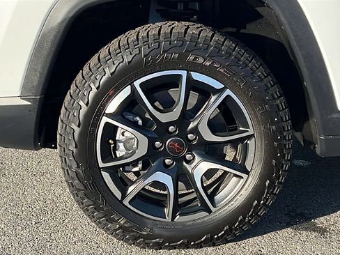 New 2026 Jeep Compass Trailhawk image 9