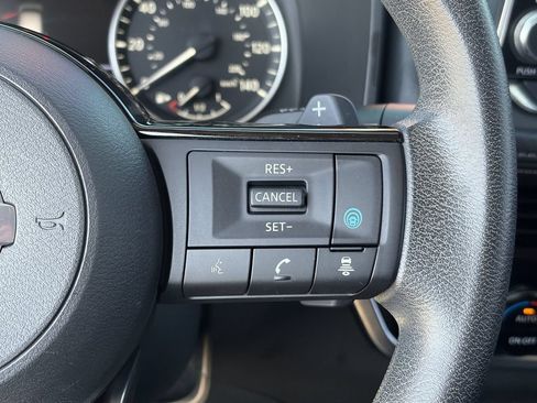 Used 2021 Nissan Rogue SV FWD image 37