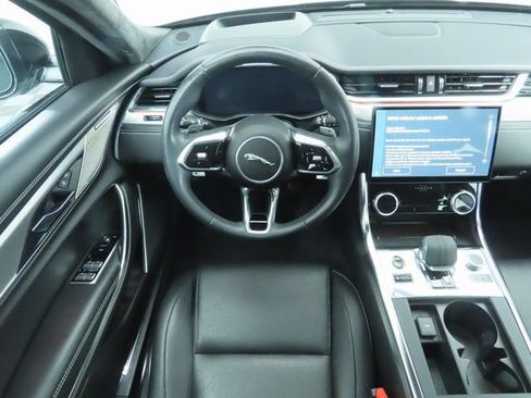 Used 2024 Jaguar XF R-Dynamic SE image 10