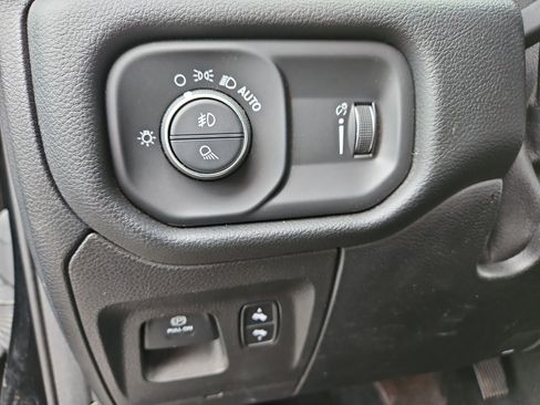 Used 2021 RAM 1500 Big Horn image 23