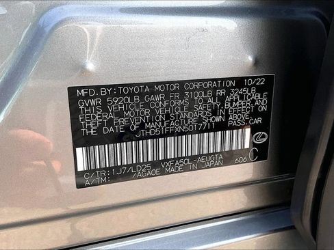 Used 2022 Lexus LS 500 w/ Accessory Package (Z2) RWD image 19