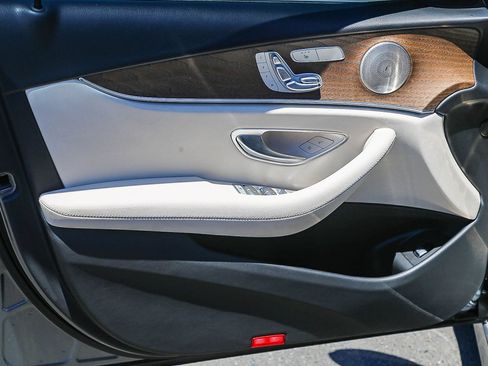 Certified 2022 Mercedes-Benz E 350 4MATIC Sedan w/ Driver Assistance Package image 19