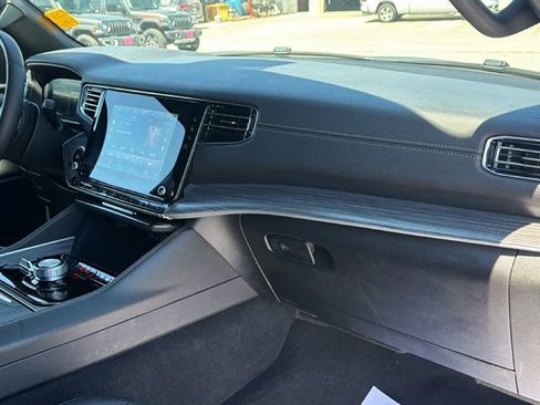 Used 2024 Jeep Wagoneer L Series II w/ Flexible Seating Group image 32