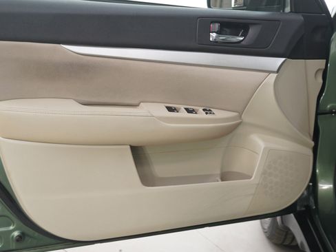 Used 2013 Subaru Outback 2.5i Premium image 18