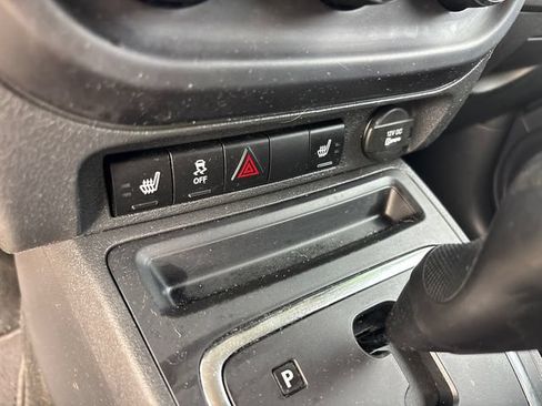 Used 2016 Jeep Patriot High Altitude FWD image 21