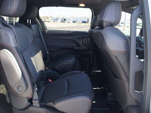 Used 2024 Toyota Sienna XSE image 23