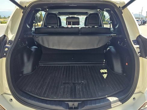 Used 2018 Toyota RAV4 SE w/ Advanced Technology Package AWD/4WD image 15