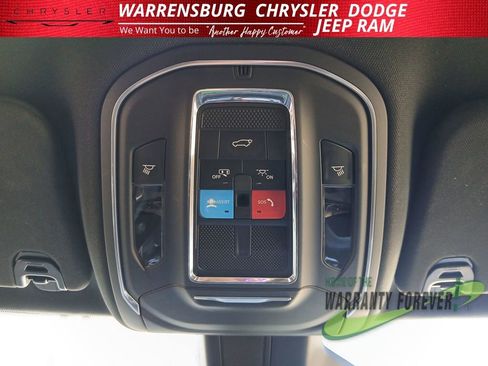 Used 2024 Jeep Wagoneer L Series II w/ Flexible Seating Group image 29
