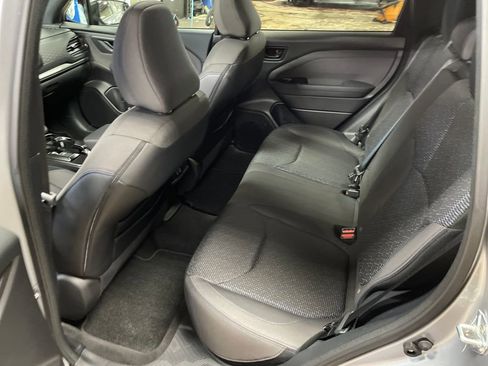 Used 2026 Subaru Forester Premium AWD/4WD image 27