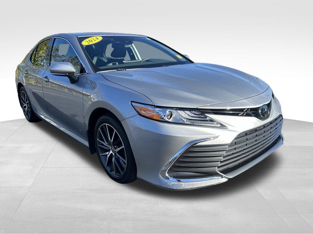 Certified 2024 Toyota Camry XLE w/ Cold Weather Package AWD/4WD image 7