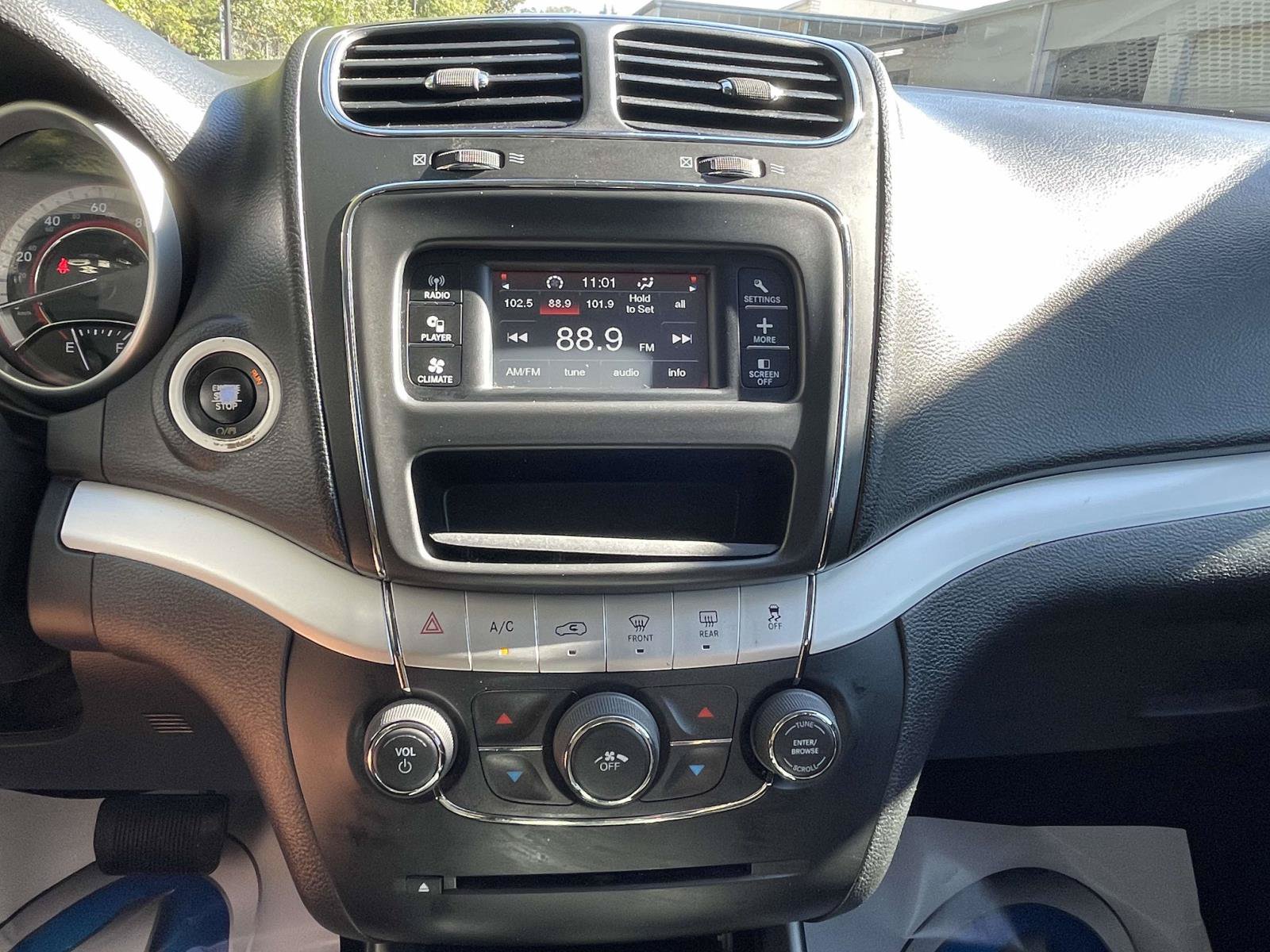 Used 2020 Dodge Journey SE w/ Blacktop Package FWD image 28