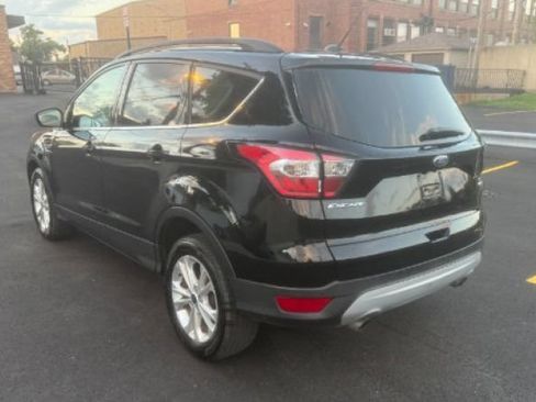 Used 2017 Ford Escape SE w/ Equipment Group 201A AWD/4WD image 6