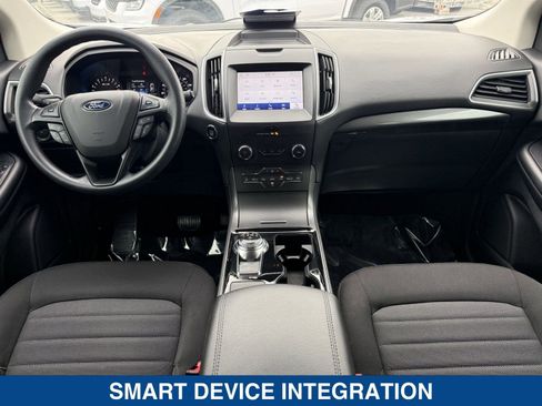 Certified 2020 Ford Edge SE image 15