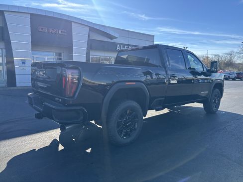 New 2026 GMC Sierra 2500 AT4 image 3