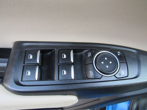 Used 2024 Ford Ranger Lariat w/ Advanced Towing Package image 10