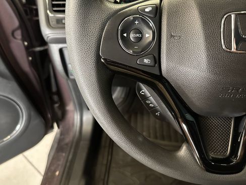 Used 2022 Honda HR-V EX image 11