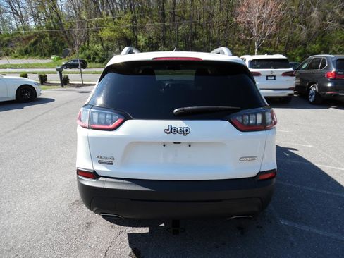 Used 2019 Jeep Cherokee Latitude Plus w/ Cold Weather Group image 4