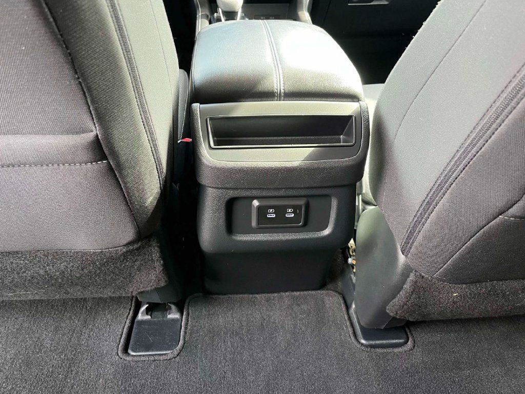 Used 2026 Nissan Pathfinder SV FWD image 14