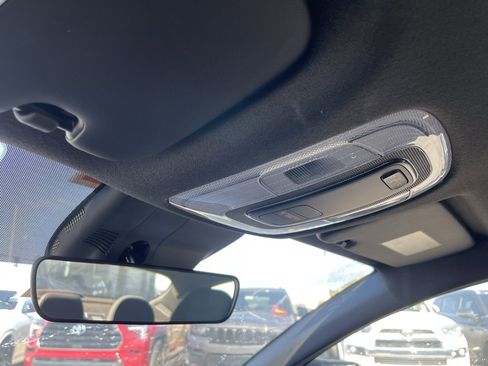 Used 2025 Hyundai Elantra Sport image 17