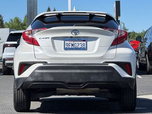 Used 2019 Toyota C-HR LE image 6