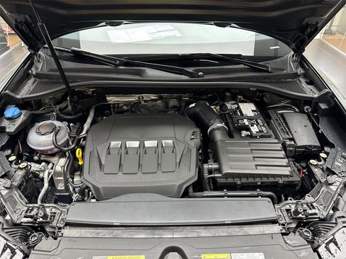 New 2025 Audi Q3 2.0T Premium image 27