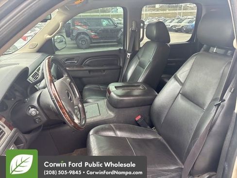 Used 2012 GMC Yukon XL Denali image 11