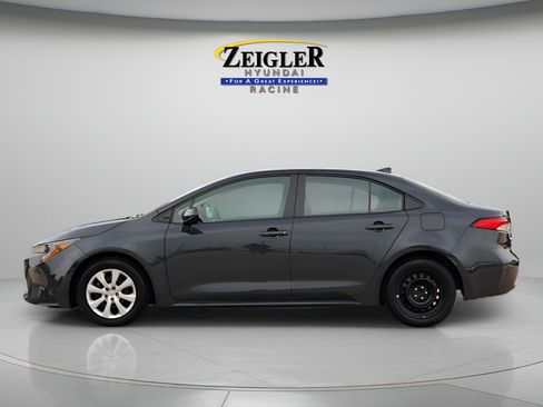 Used 2025 Toyota Corolla LE FWD image 4