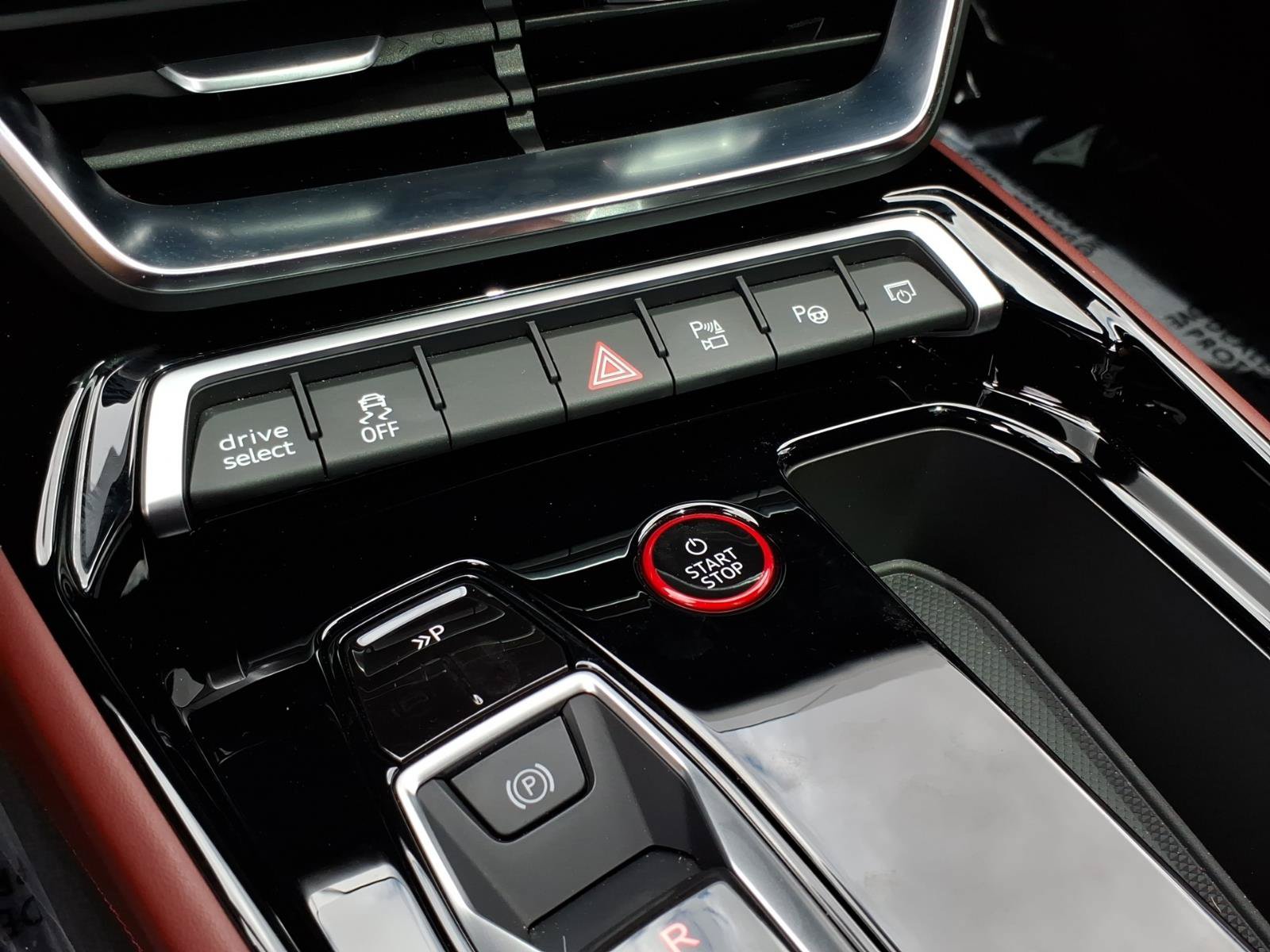 Used 2023 Audi e-tron GT Prestige w/ Prestige Package AWD/4WD image 32