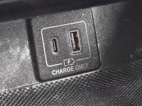 Used 2019 Nissan Pathfinder SV image 14