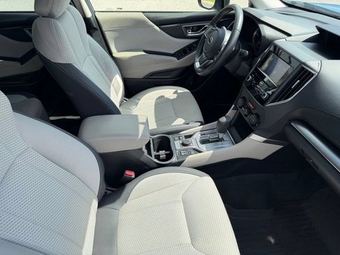 Used 2022 Subaru Forester Premium AWD/4WD image 18