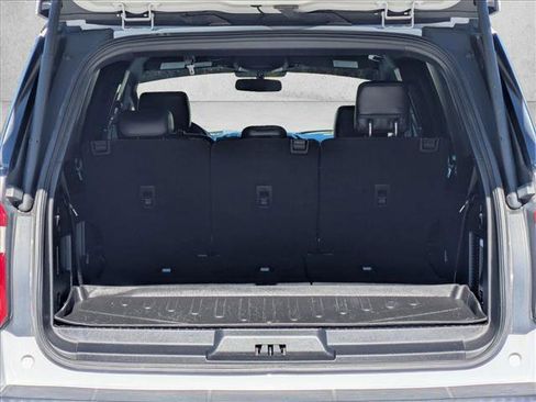 Used 2019 Ford Expedition XLT w/ Equipment Group 202A image 7