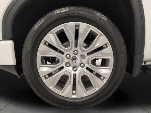 Used 2021 GMC Sierra 1500 Denali w/ Denali Ultimate Package AWD/4WD image 9
