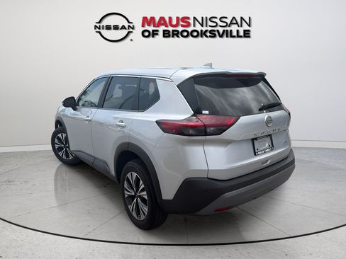 Used 2023 Nissan Rogue SV FWD image 6